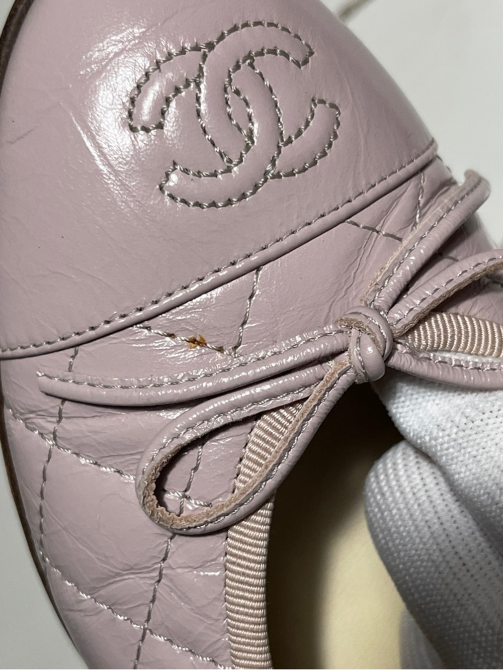 CHANEL Quilted Ballet Flats in Dusty Rose Leather with Bow - Picture 14 of 15